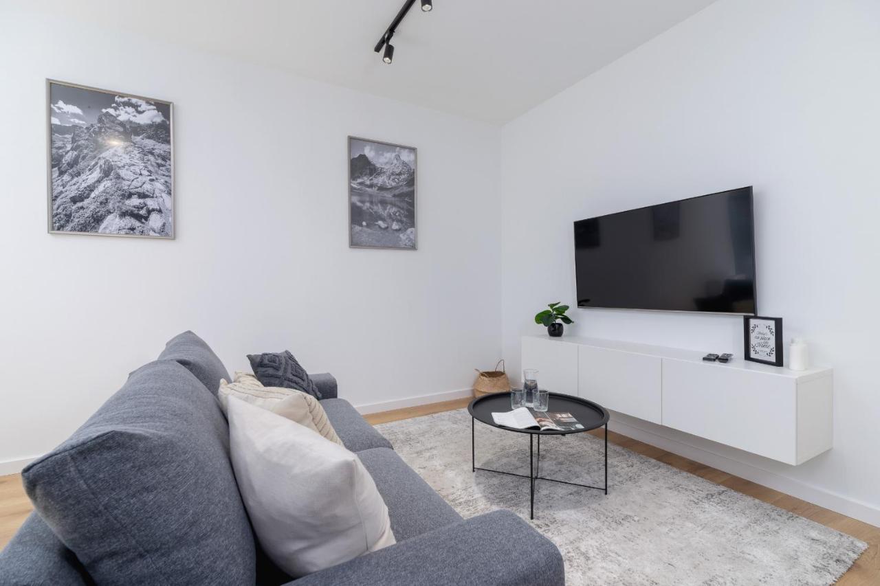Luxurious Apartment Rakowicka Krakow By Renters Prestige Exterior photo