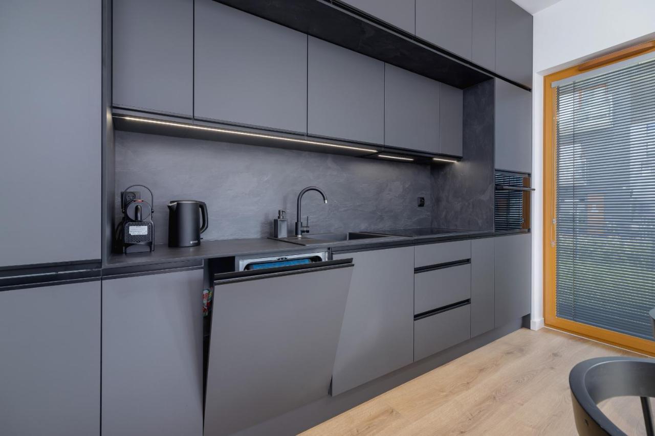 Luxurious Apartment Rakowicka Krakow By Renters Prestige Exterior photo